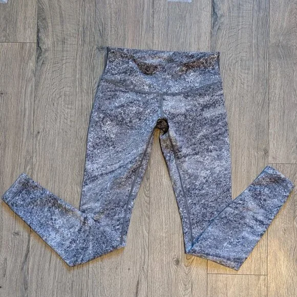 22🖤 Lululemon Align Gray Patterned Leggings — Size 4 🖤 - Picture 1 of 4